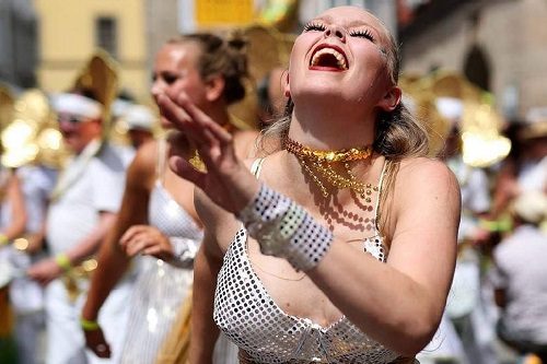 Sambaband Batedeira | Dancers